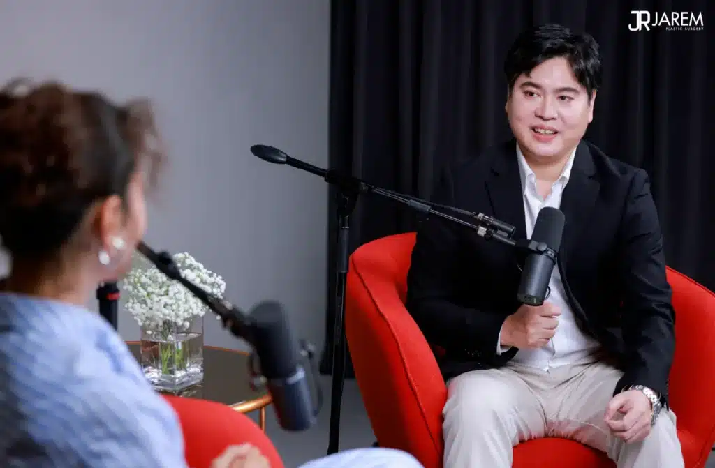 หมอหลุยส์ตอบคำถามเรื่องเสริมหน้าอกในรายการ Praew Talk TV
